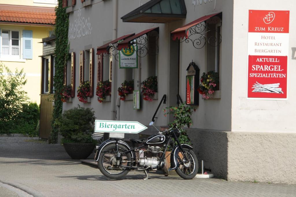 Gasthof Und Pension Zum Kreuz Lautenbach Bagian luar foto